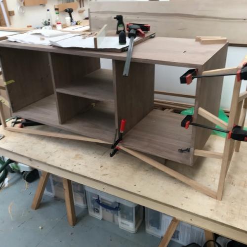 Мастер особенное переплетение разнообразных текстур в своем творчестве продумал. 03