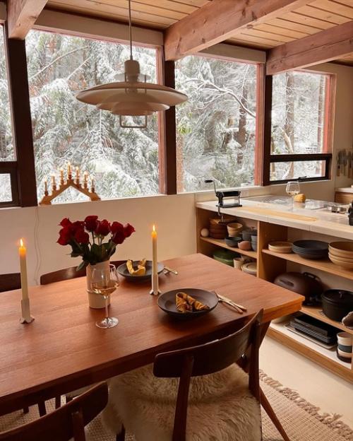 Частичка шикарного деревянного финского дома, расположенного в лесу с прекрасными видами и уютной атмосферой! 04