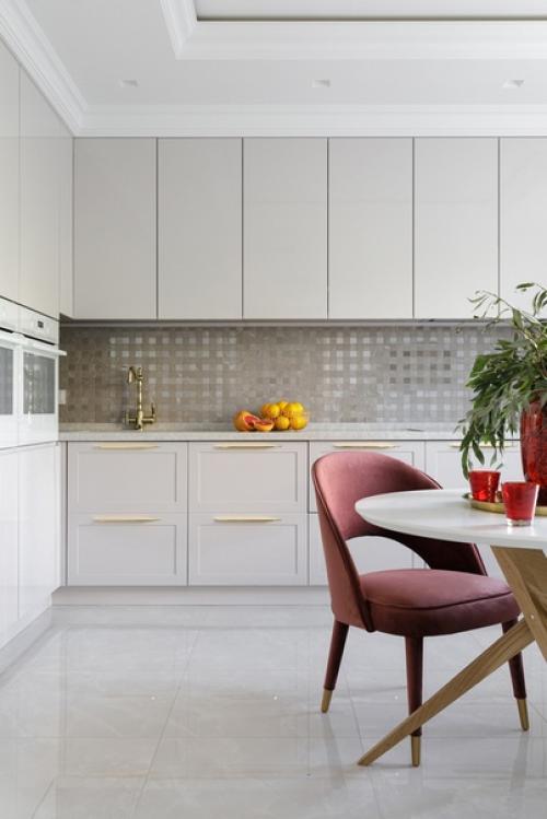 Светлая квартира 125 м в теплой гамме. 04