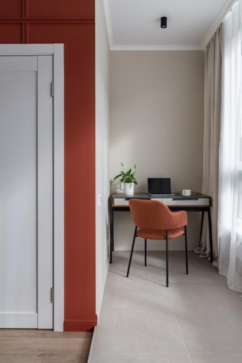 Дизайнеры студии Ярко Дизайн создали минималистичный интерьер евротрёшки в новостройке с удобной планировкой для семьи из 3-х человек. 01