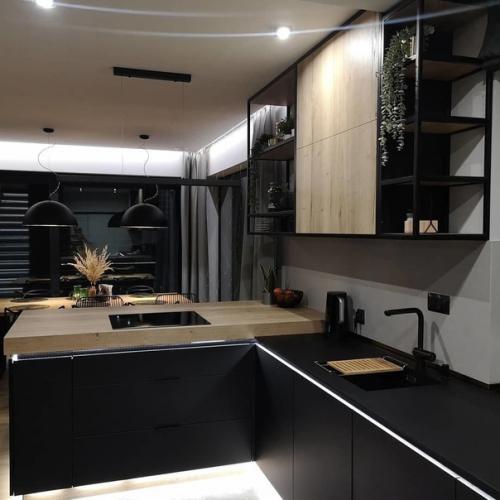 Продуманный интерьер небольшого загородного дома. 01