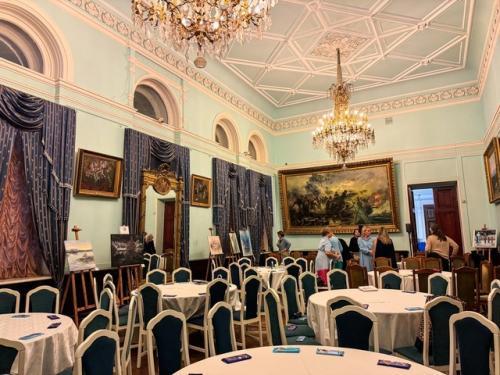 Участие в выставке картин в доме офицеров Санкт-петербурга приняла. 02