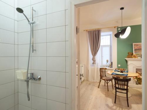 Студия в маленьком флигеле на невском проспекте ч. 2. 09