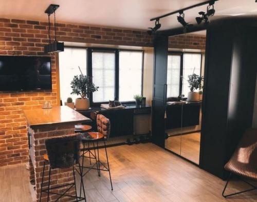 Молодая семейная пара превратила свою хрущевскую угловую однушку площадью 30 кв. 02