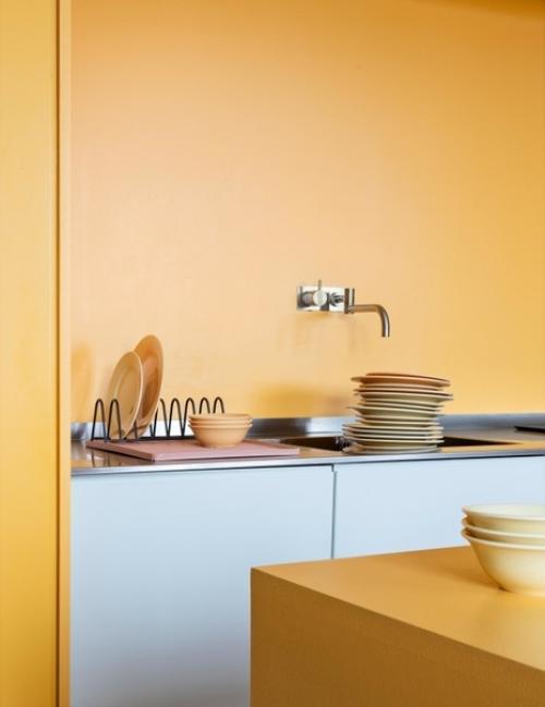 Небольшая яркая квартира с очень функциональными стенами! 07 Небольшая яркая квартира с очень функциональными стенами! 07