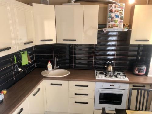 Кухня в хрущевке.  Немного обжитая посоветуйте светильники. 02