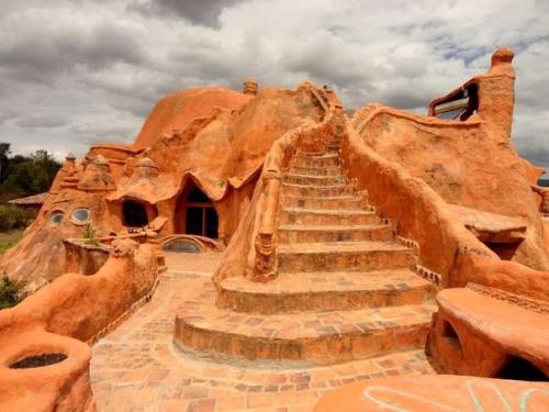 Самый большой в мире дом из глины. 05