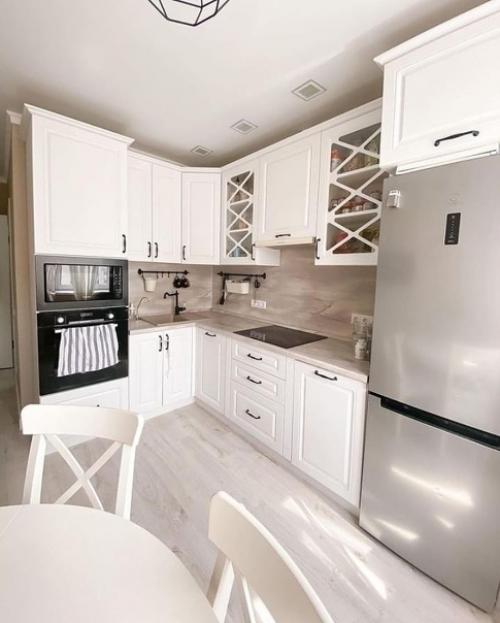 Здорово, наверное, иметь такую большую кухню! 02