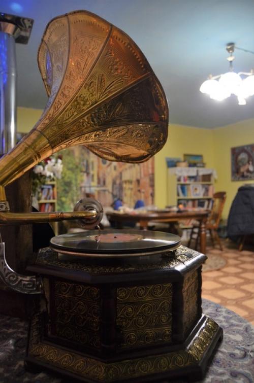 Ну вот, собственно говоря, главный подарок от мужа на день рождения ничего, что прибыл чуть позже, зато - в самое сердце. 06