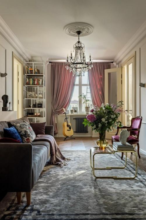 Светлая элегантная квартира в сталинском доме была оформлена дизайнером Анастасией венедчук для артистки большого театра оперы и балета в Минске. 01