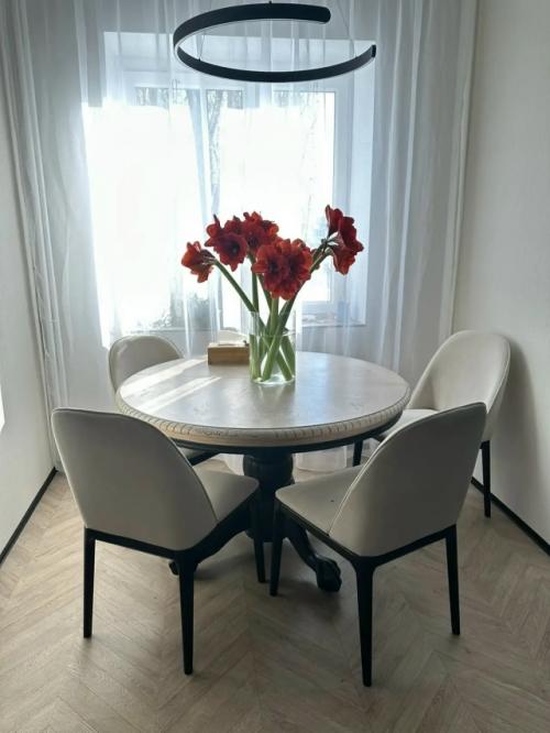 Знаете, бывает, покупаешь квартиру, а там в Наследство достаётся мебель? 08