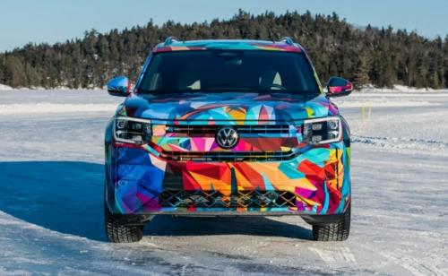 Volkswagen рассекретил дизайн обновленного кроссовера Atlas. 02