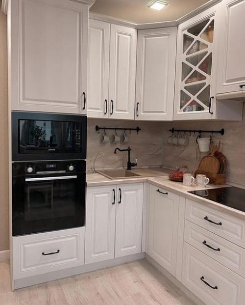 Здорово, наверное, иметь такую большую кухню! 03