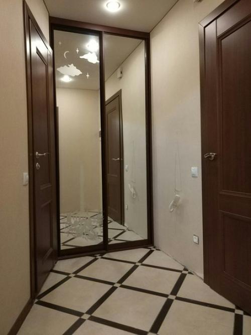 Старались сделать недорого и аккуратно. 01