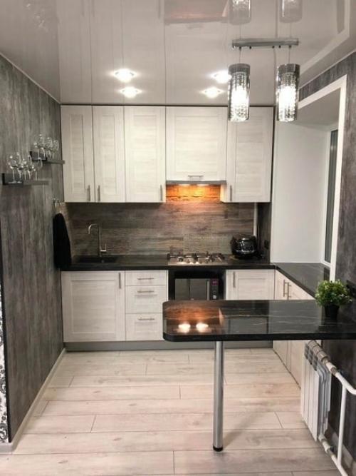 Дочка поступила в институт на бюджет, и теперь будет жить в другом городе. 04