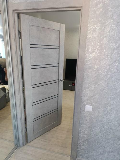 Прошлую неделю завершили установкой 2 х межкомнатных дверей. 01