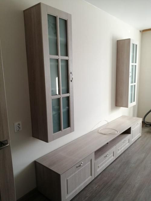 Стильная TV тумба отлично украсит гостиную вашего дома. 04