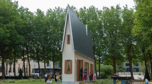 Ardova_путешествие.  Самый узкий дом в мире и уникальный художественный эксперимент. 02