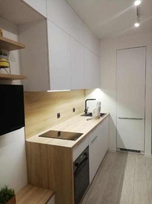 Сияюще - белая кухня - явный показатель статуса, вкуса и профессиональной дизайнерской работы. 03