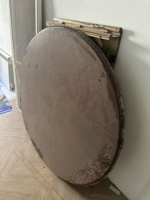 Знаете, бывает, покупаешь квартиру, а там в Наследство достаётся мебель? 01