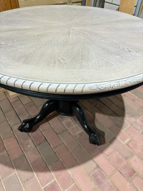 Знаете, бывает, покупаешь квартиру, а там в Наследство достаётся мебель? 04