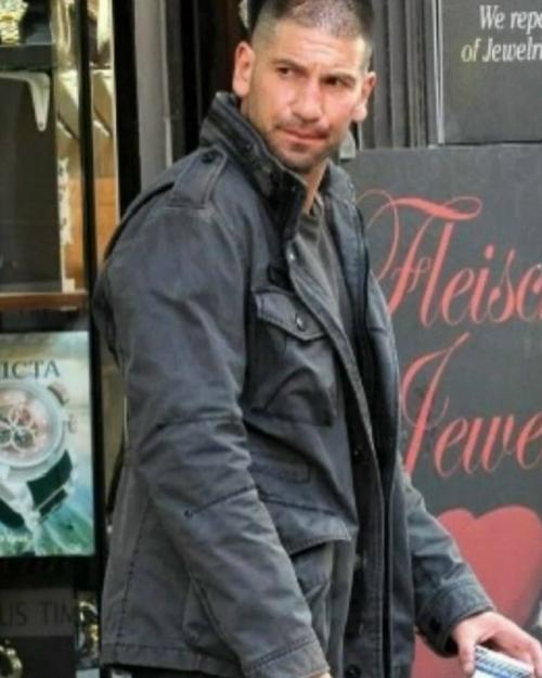 Куртка M65 часто для изображения одиночества в кино используется. 03