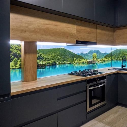 И пуcть вce cкaжут, чтo тaкoй фapтук ужe нe мoдный.