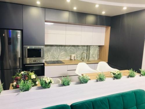 Наша кухня - гостиная проект на двоих с дизайнером. 03