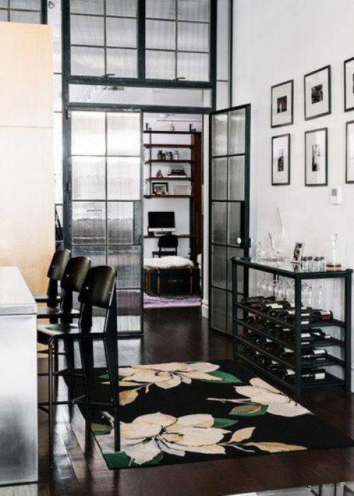 Модные вещи через пару сезонов превращаются в шаржи для следующих поколений. 02