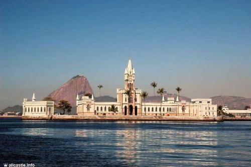 Замок илха - фисхал в Бразилии, Рио-де-жанейро, замок XIX в. 01