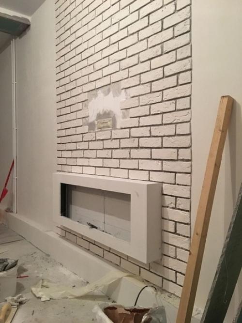 Девушка сама ремонт делает. 01