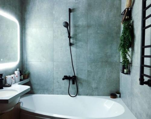 Молодая семейная пара превратила свою хрущевскую угловую однушку площадью 30 кв. 08