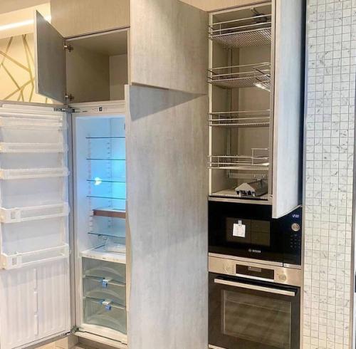 Какая же классная идея кухню на лоджию вынести. 08