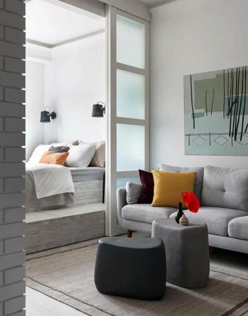 Даже небольшую квартиру можно сделать комфортной и уютной, если подойти к планировке осознанно. 01