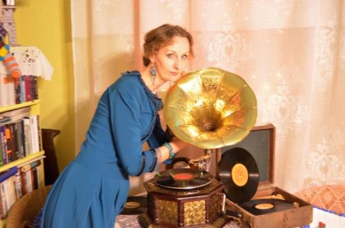 Ну вот, собственно говоря, главный подарок от мужа на день рождения ничего, что прибыл чуть позже, зато - в самое сердце. 04