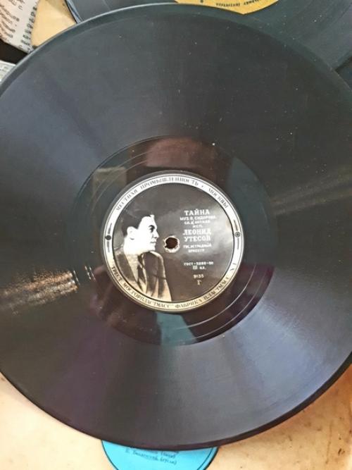 Ну вот, собственно говоря, главный подарок от мужа на день рождения ничего, что прибыл чуть позже, зато - в самое сердце. 05