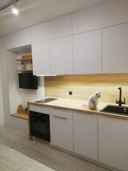 Сияюще - белая кухня - явный показатель статуса, вкуса и профессиональной дизайнерской работы. 01