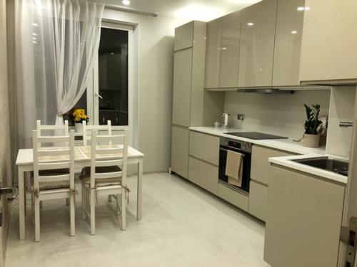 Нестандартное размещение кухонного гарнитура. 03