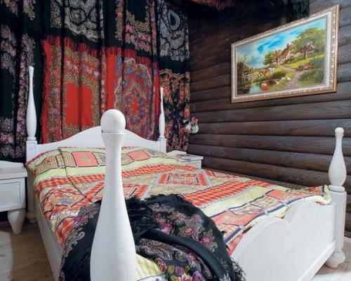 Домик в лесу.  В настоящее время все большее количество людей хотят уехать подальше от города и выбирают жизнь в спокойном тихом месте. 06