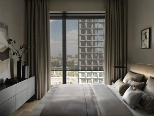 Шикарный интерьер в темных тонах. 05