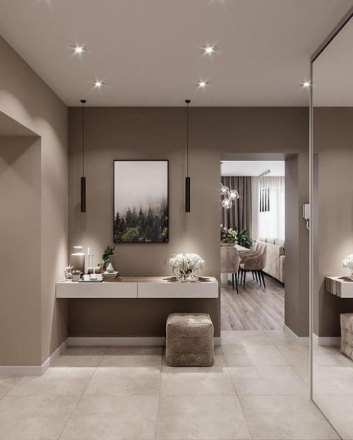 Просторная прихожая в бежевых тонах. 01