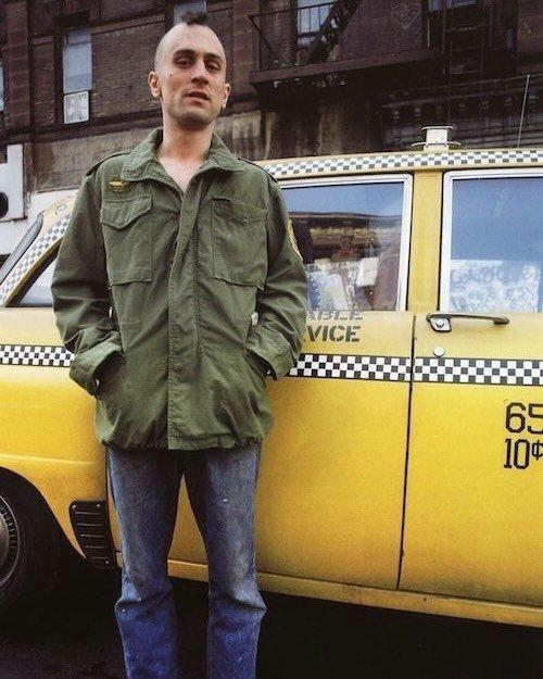 Куртка M65 часто для изображения одиночества в кино используется. 

