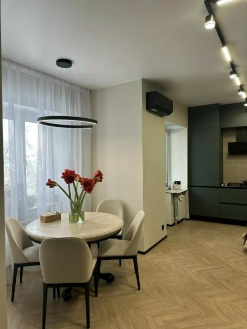 Знаете, бывает, покупаешь квартиру, а там в Наследство достаётся мебель? 09