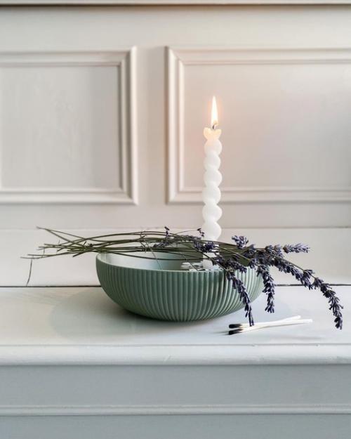 Бело - бежевая эстетика в деталях мужского интерьера с шалфейной кухней. 07