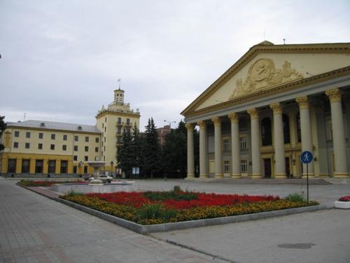 24 февраля 1957 года в Новосибирске открылся дворец культуры им. 04