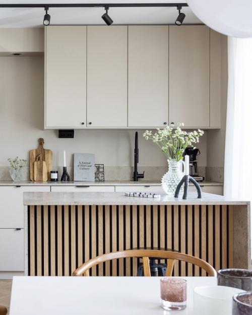 Деревянные рейки все больше и больше становятся популярными в современных интерьерах. 03