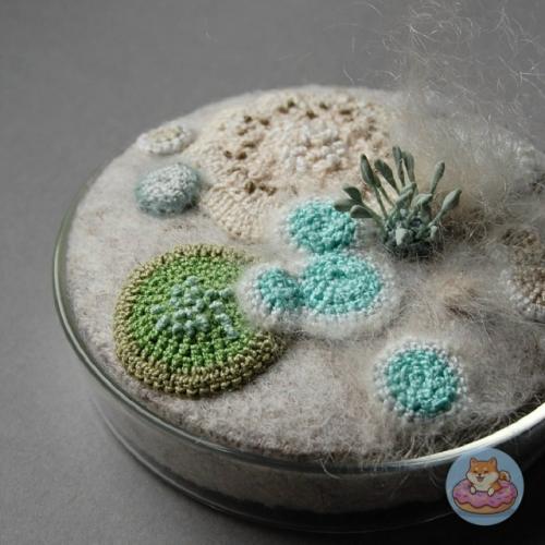 Есть художники, которые ищут вдохновение в закатах и цветах.  