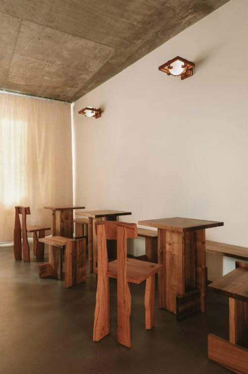 Listening - бар в Гамбурге: бетон и философия тишины. 04