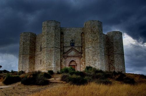 Интересное_ МХ.  Кастель - дель - монте - самый таинственный замок Европы. 01