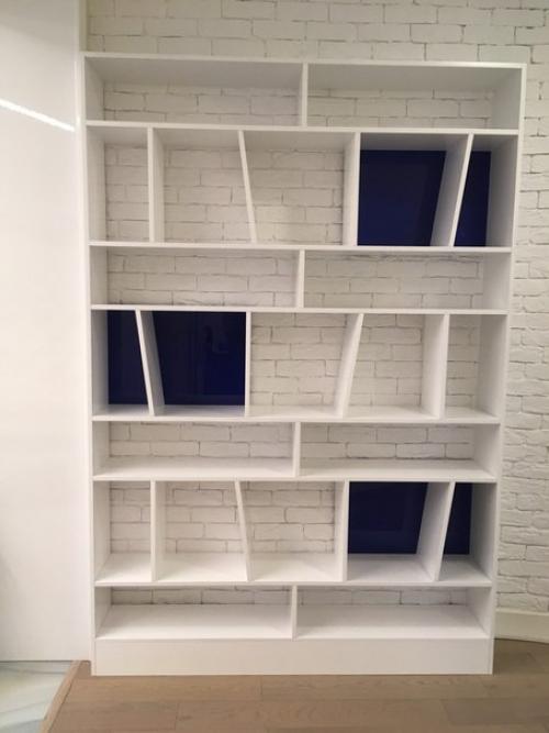 Стеллаж для книг, и тумба прикроватная. 01